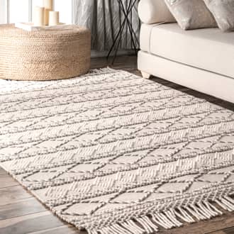 Ivory Sovereign Textured Diamond rug