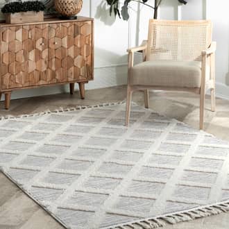 Cream Grooven Shaggy Trellis rug