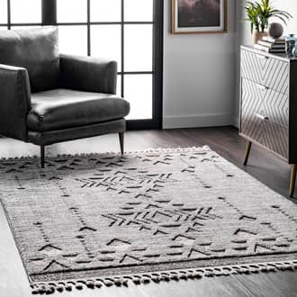 Gray Grooven Carved Snowflake Tassel rug