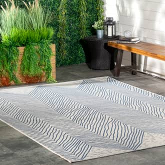 Blue Aperto Wavy Chevron Indoor/Outdoor rug